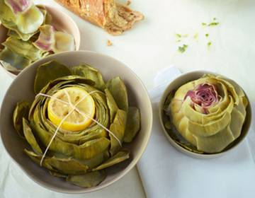 Artischocken mit Vinaigrette Artischocken mit Vinaigrette