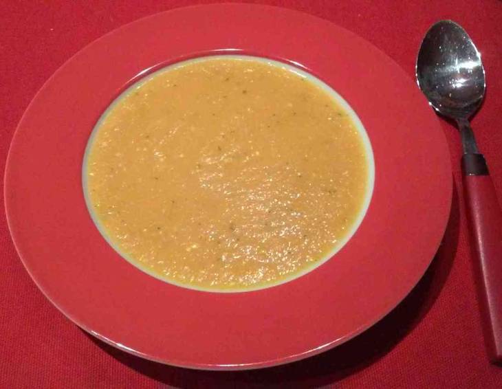 Blutorangen-Karottencremesuppe Blutorangen-Karottencremesuppe