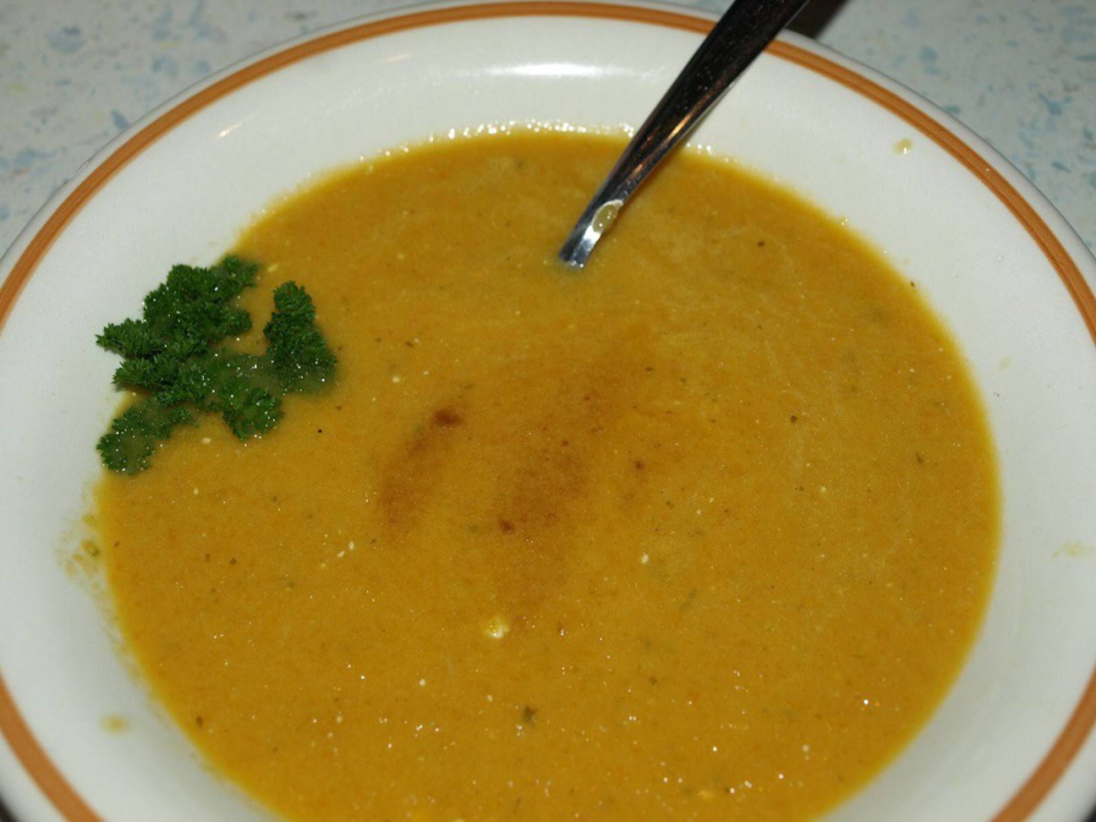 Karotten-Orangen-Ingwer-Suppe