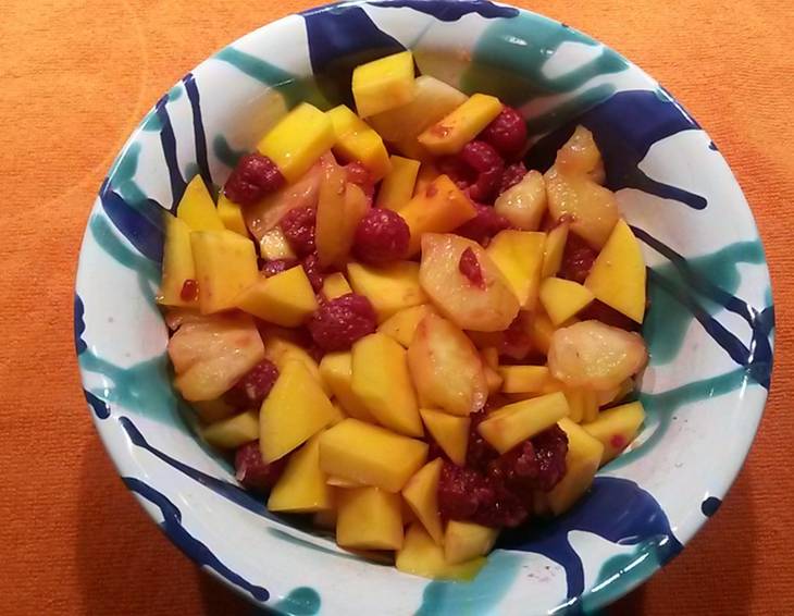 Südfrüchte-Obstsalat mit Geist Südfrüchte-Obstsalat mit Geist