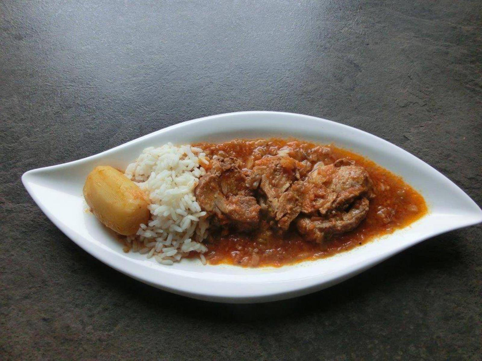 Putenrollbraten mit Wurzelgemüse Rezept - ichkoche.de