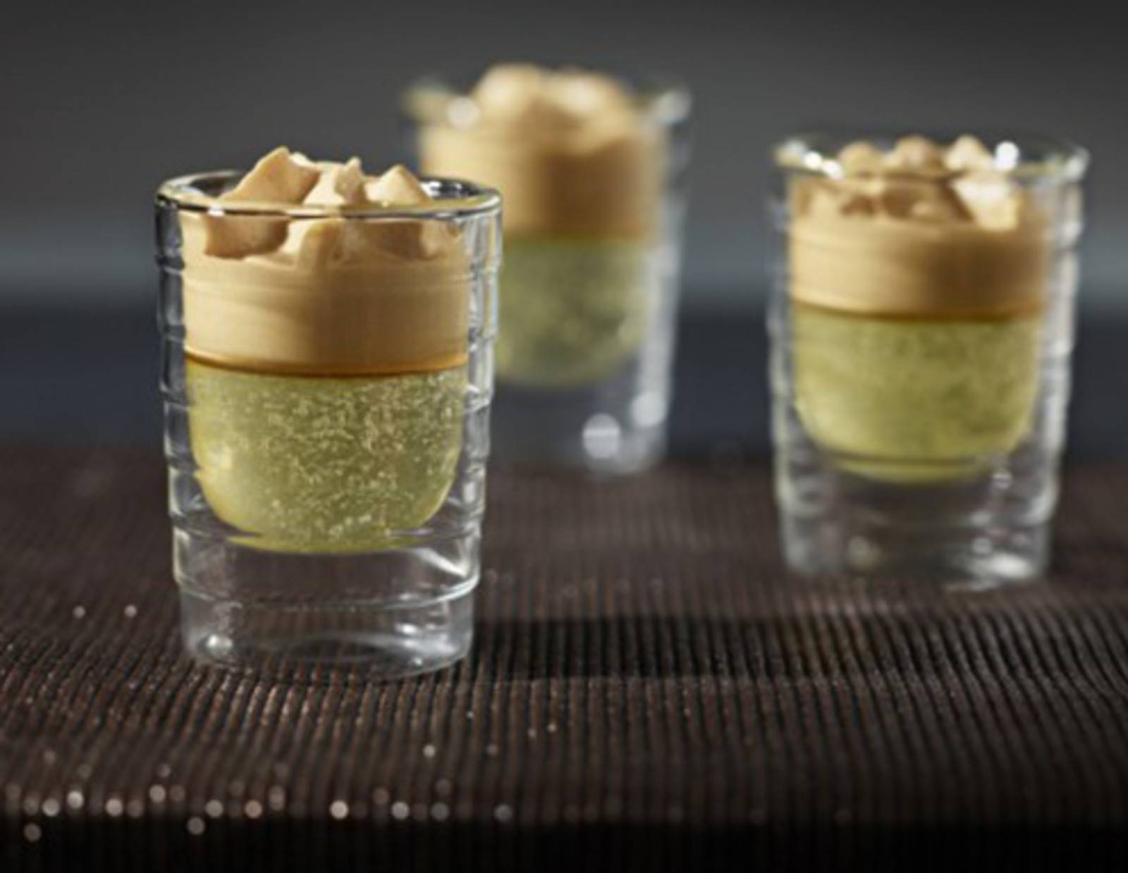 Champagner mit Kaffee-Espuma Rezept