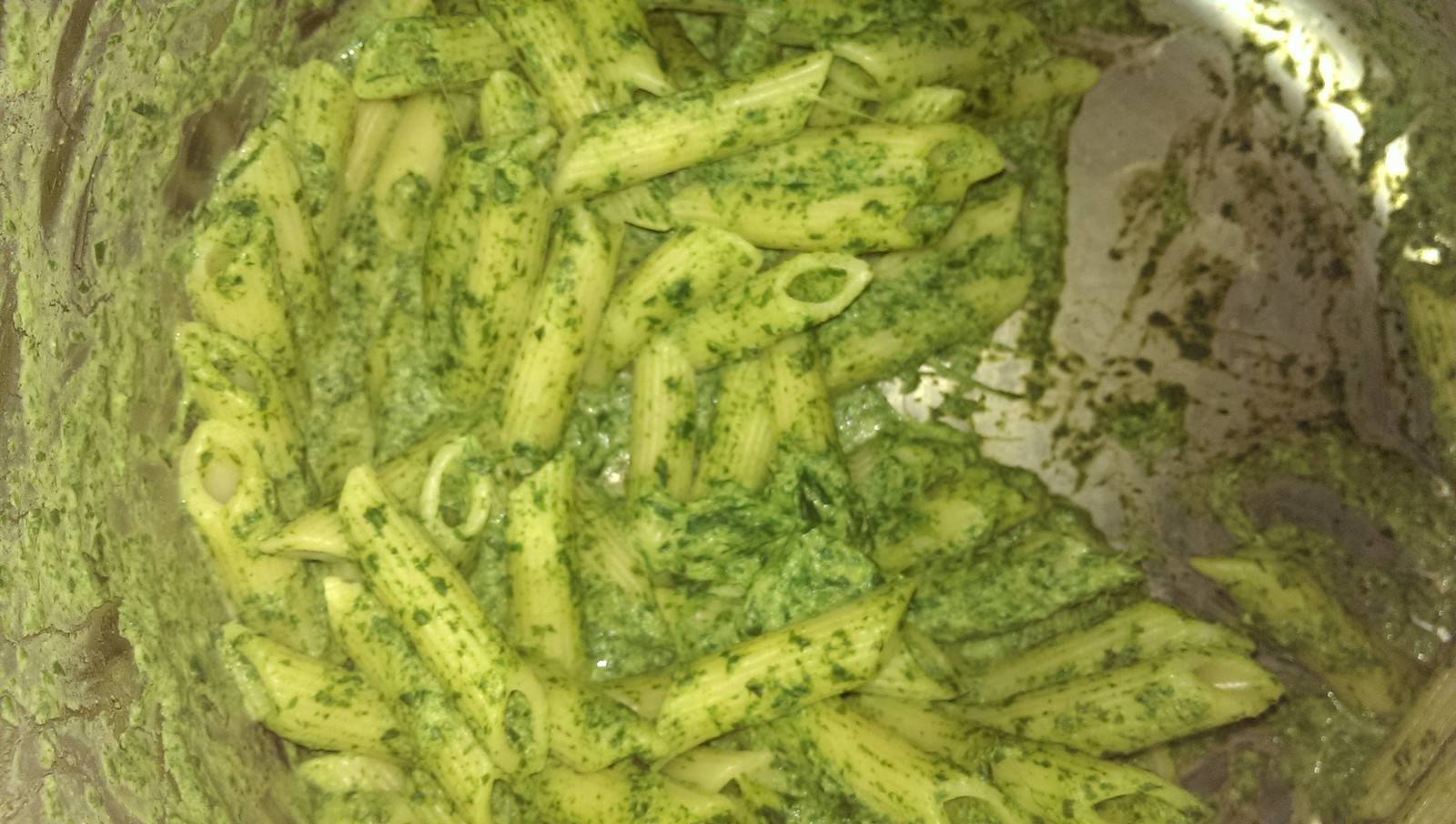 Spinat-Käse-Sauce für Penne Rezept - ichkoche.de Spinat-Käse-Sauce für Penne Rezept - ichkoche.de