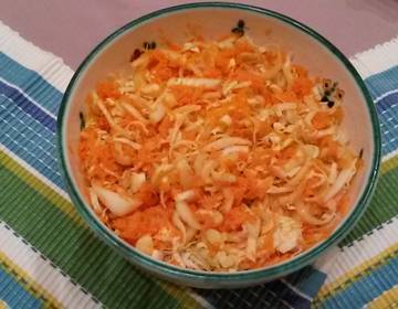 Chinakohl-Karottensalat