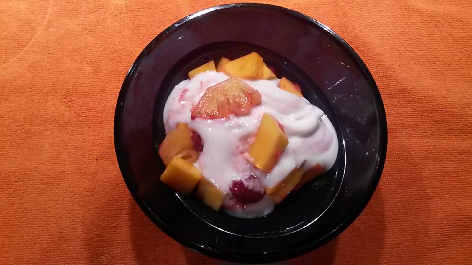 Fruchtsalat mit Joghurtcreme Rezept - ichkoche.de Fruchtsalat mit Joghurtcreme Rezept - ichkoche.de