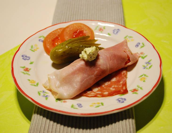 Schinkenrolle mit Topfen-Kürbisfülle Schinkenrolle mit Topfen-Kürbisfülle