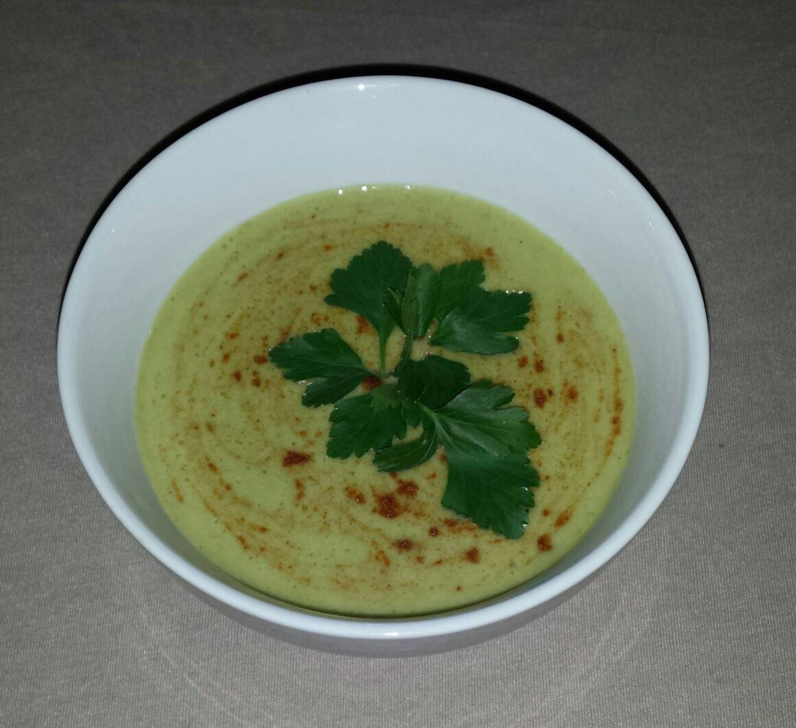 Kartoffel-Petersil-Schaumsuppe Rezept - ichkoche.ch