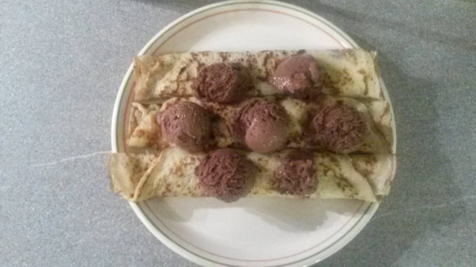 Eispalatschinken Rezept - ichkoche.de Eispalatschinken Rezept - ichkoche.de