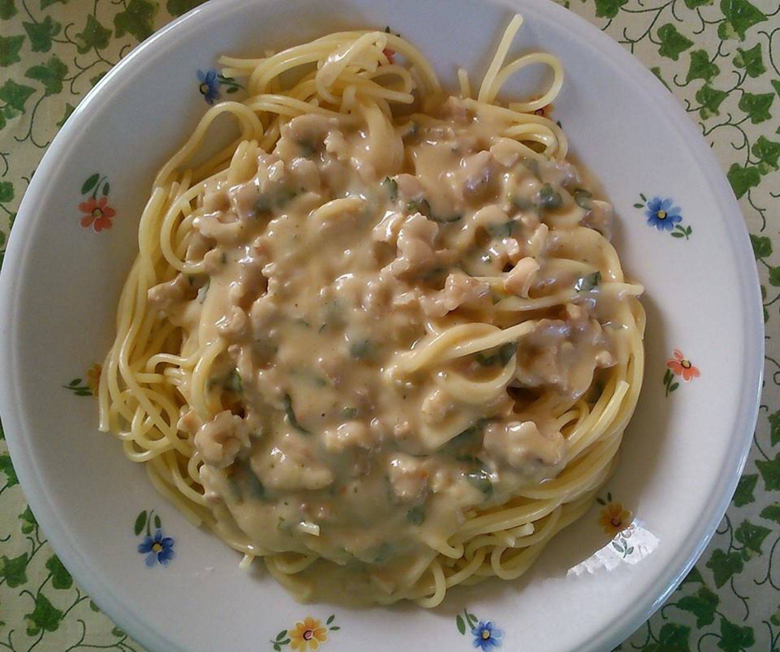 Spaghetti mit Walnuss Sauce