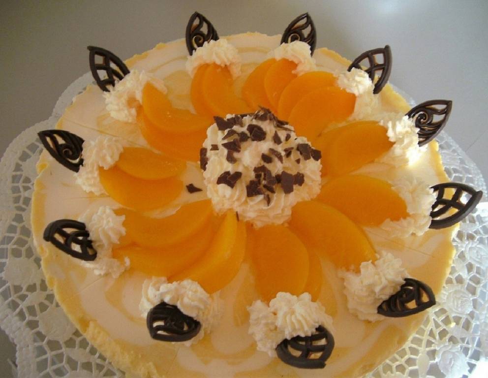 Pfirsich-Buttermilch Torte Pfirsich-Buttermilch Torte