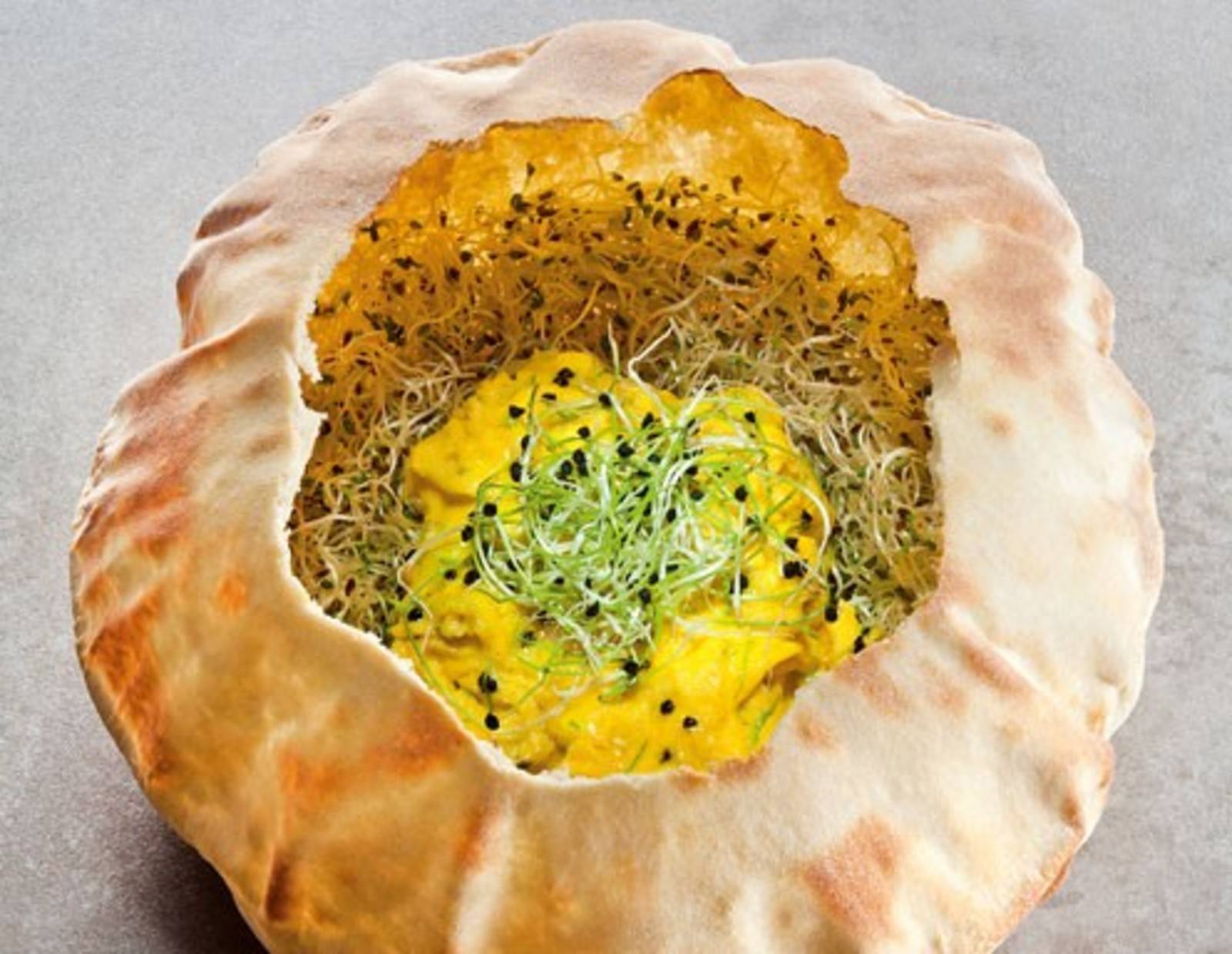 Ei im Pizzabrot-Nest Rezept