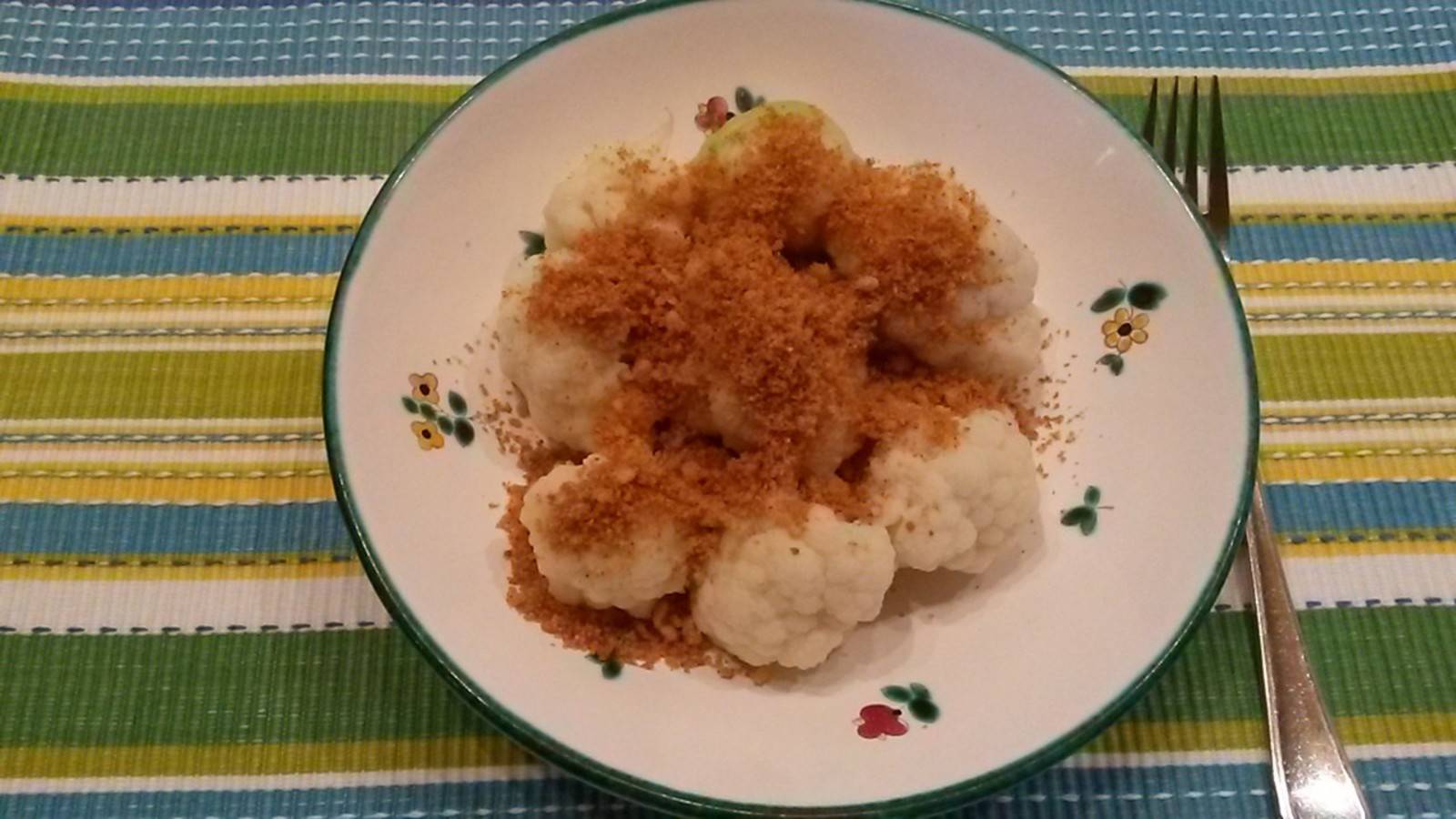 Karfiol mit Bröseln Rezept - ichkoche.at