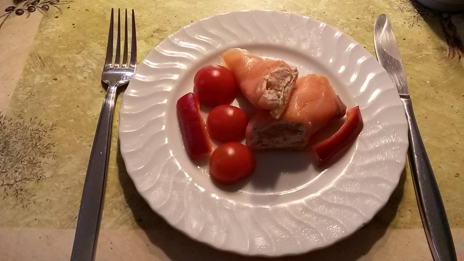 Lachsröllchen mit Kren-Frischkäse Rezept - ichkoche.at Lachsröllchen mit Kren-Frischkäse Rezept - ichkoche.at