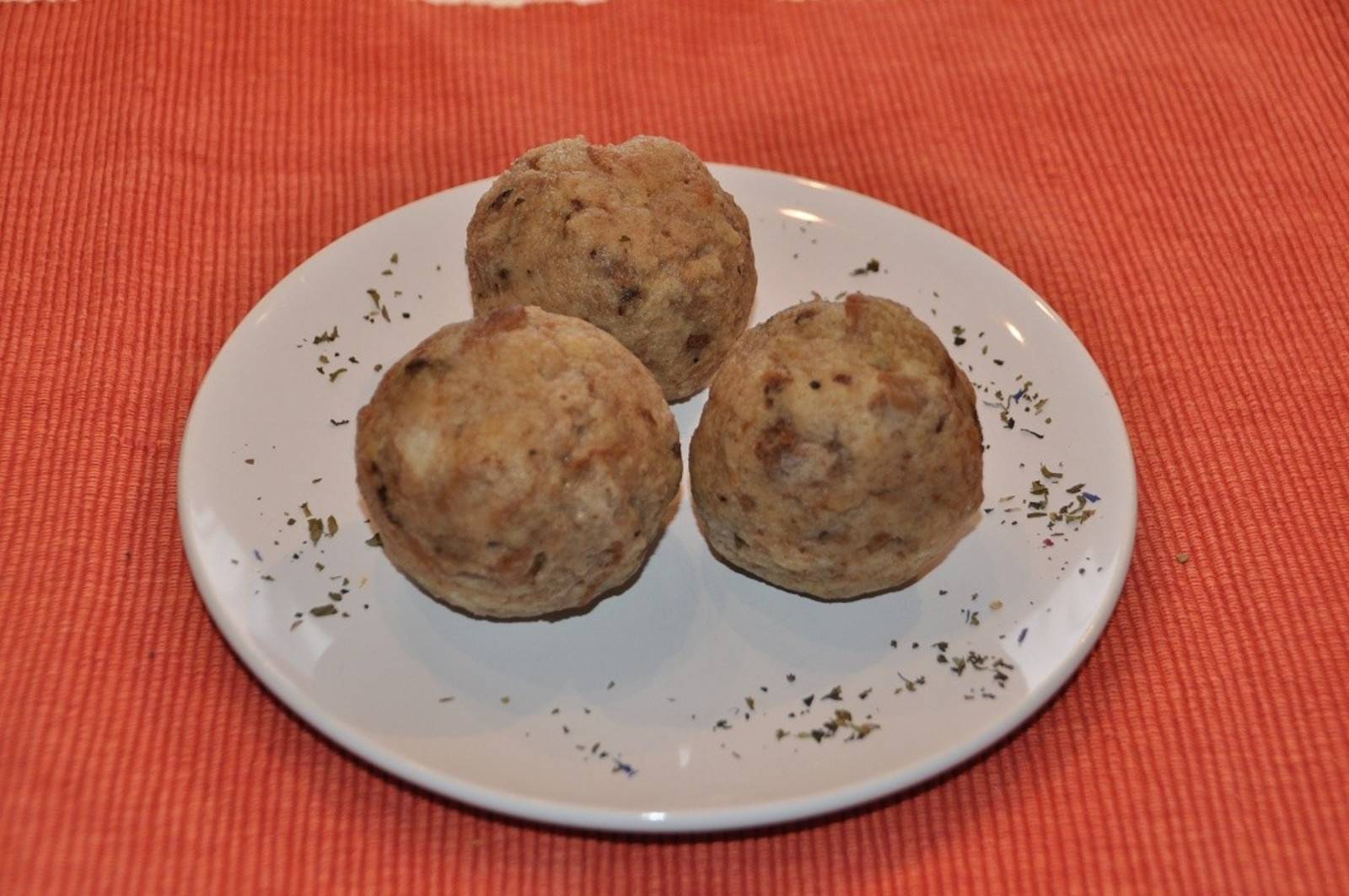 Brotknödel Rezept - ichkoche.ch