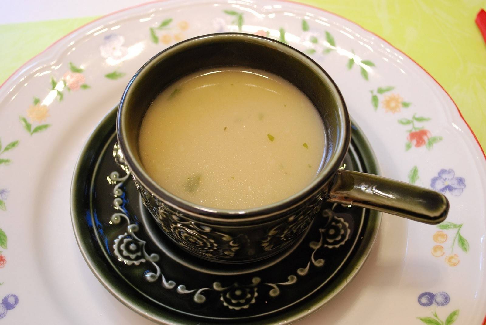 Brennsuppe nach Art des Hauses Rezept - ichkoche.de Brennsuppe nach Art des Hauses Rezept - ichkoche.de