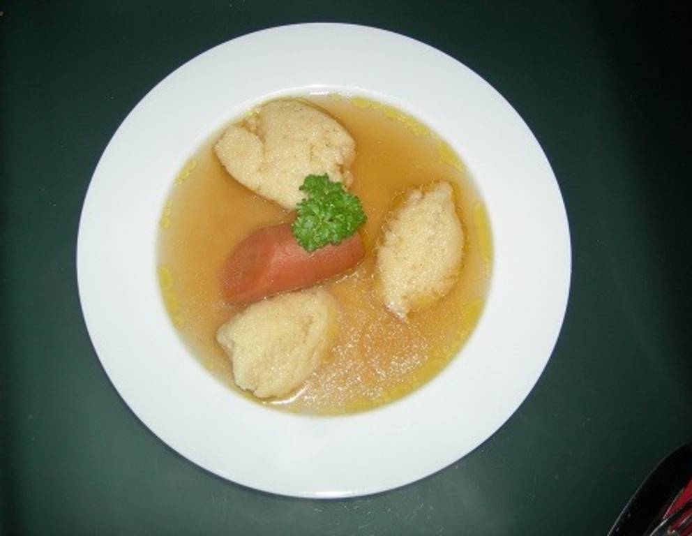 Grießnockerlsuppe Grießnockerlsuppe