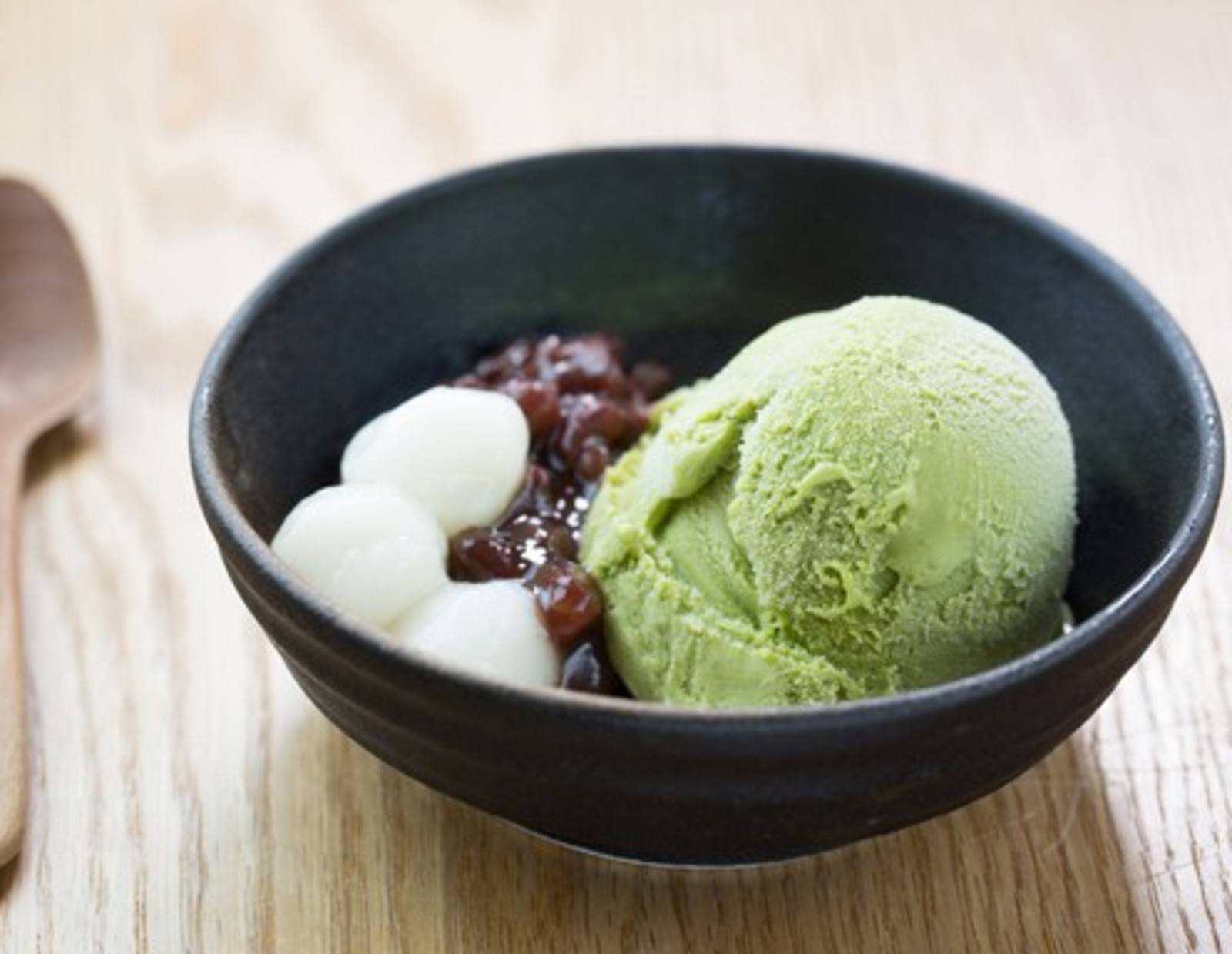 Eisparfait mit Matcha
