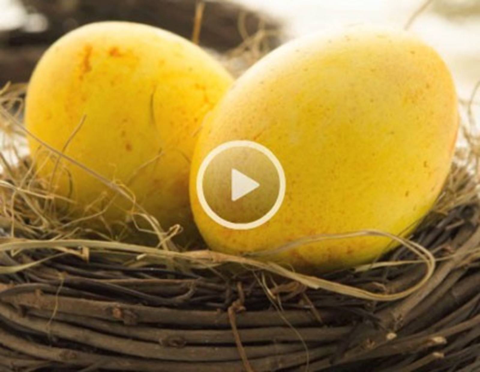 Eier gelb färben mit Kurkuma