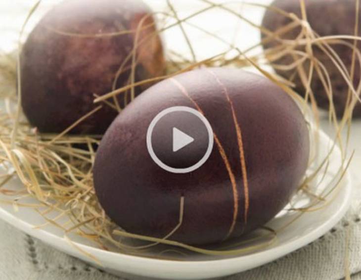 Video - Eier violett färben mit Rotwein