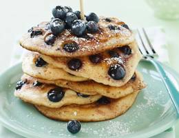 Pancakes mit Heidelbeeren Pancakes mit Heidelbeeren
