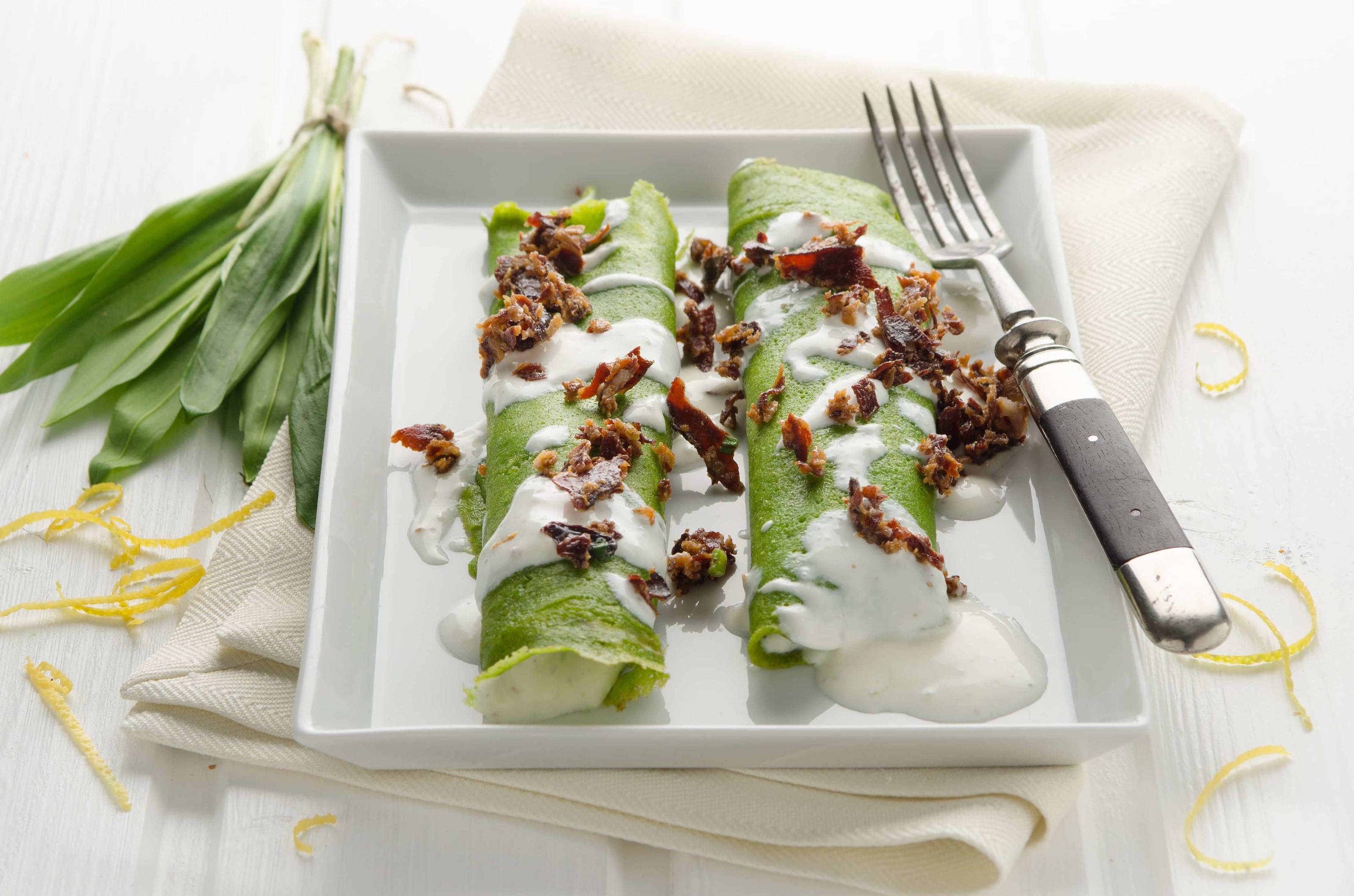 Bärlauch-Palatschinken mit Zitronen-Sauerrahm Rezept