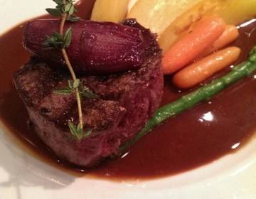 Rinderfilet mit Portwein-Schalotten Rinderfilet mit Portwein-Schalotten