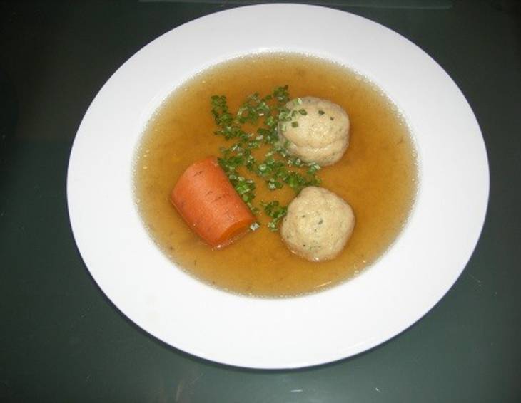 Bröselknöderlsuppe Bröselknöderlsuppe