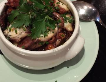 Oktopus In Wein Geschmort Oktopus In Wein Geschmort