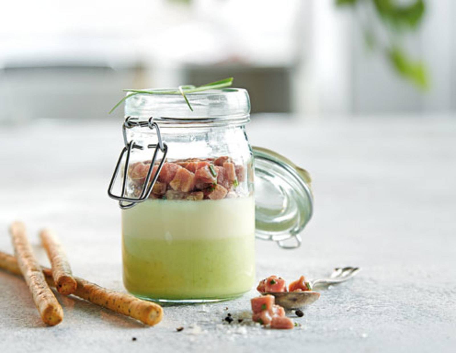 Panna cotta vom Spargel mit Thunfischtatar Rezept