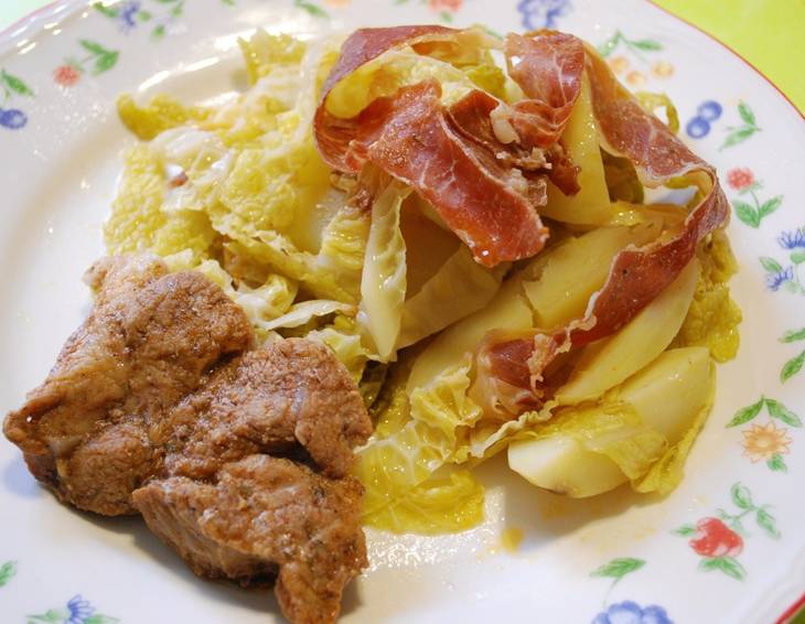 Schweinefleisch-Speck-Eintopf Schweinefleisch-Speck-Eintopf