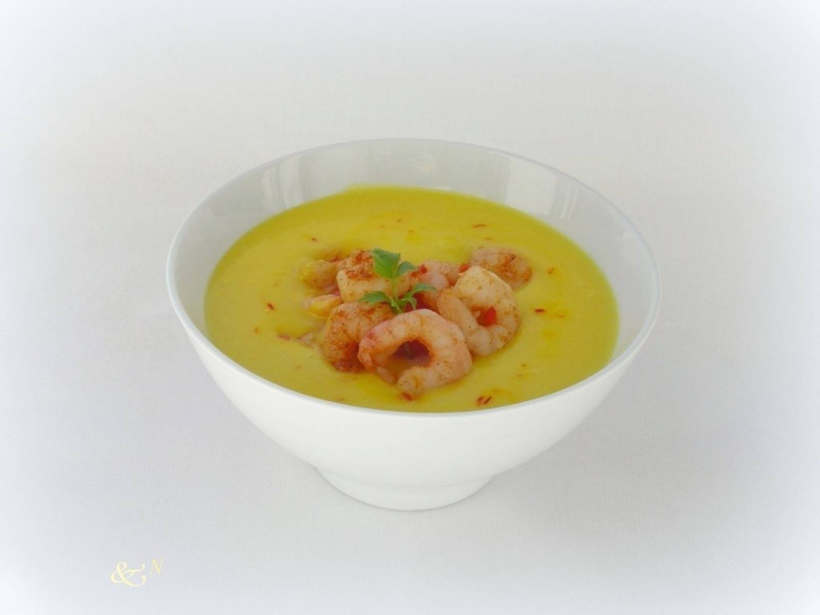 Gelbe Paprikasuppe mit Garnelen Rezept - ichkoche.de Gelbe Paprikasuppe mit Garnelen Rezept - ichkoche.de