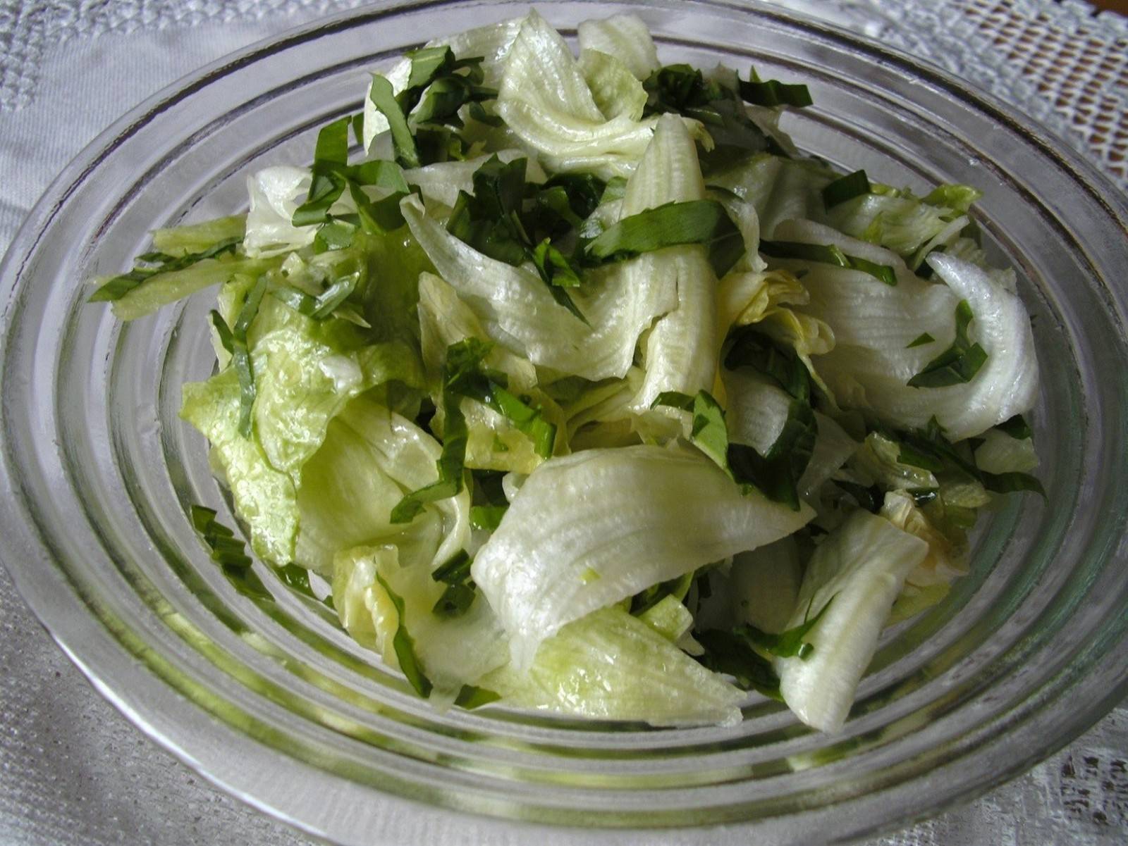 Eisbergsalat mit Bärlauch Rezept - ichkoche.ch