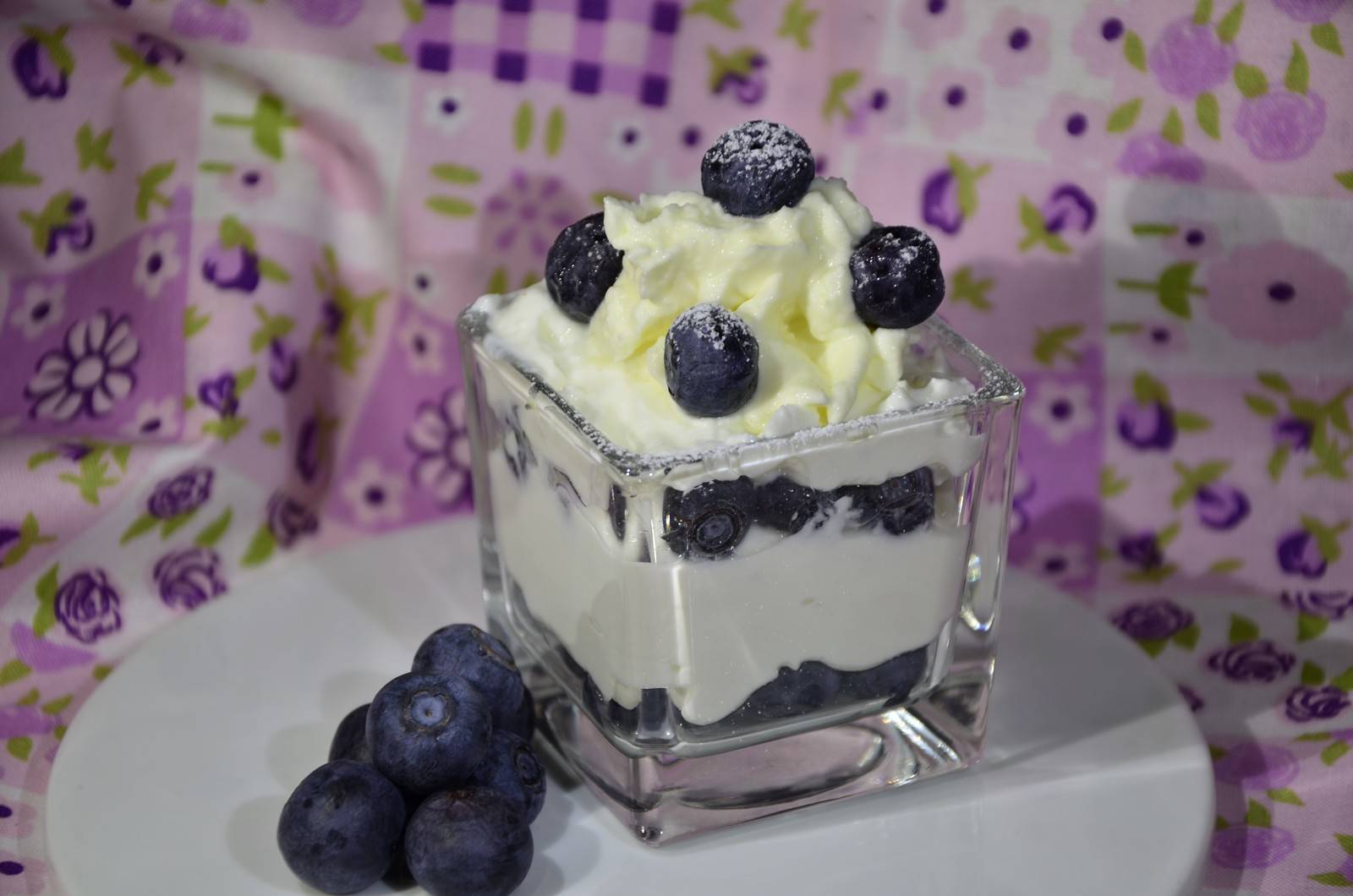 Topfencreme mit Heidelbeeren Rezept - ichkoche.de Topfencreme mit Heidelbeeren Rezept - ichkoche.de