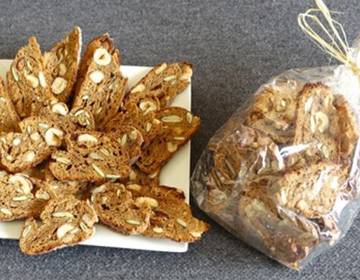 Nuss-Dattel-Brotchips Nuss-Dattel-Brotchips