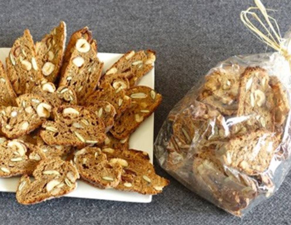 Nuss-Dattel-Brotchips Nuss-Dattel-Brotchips