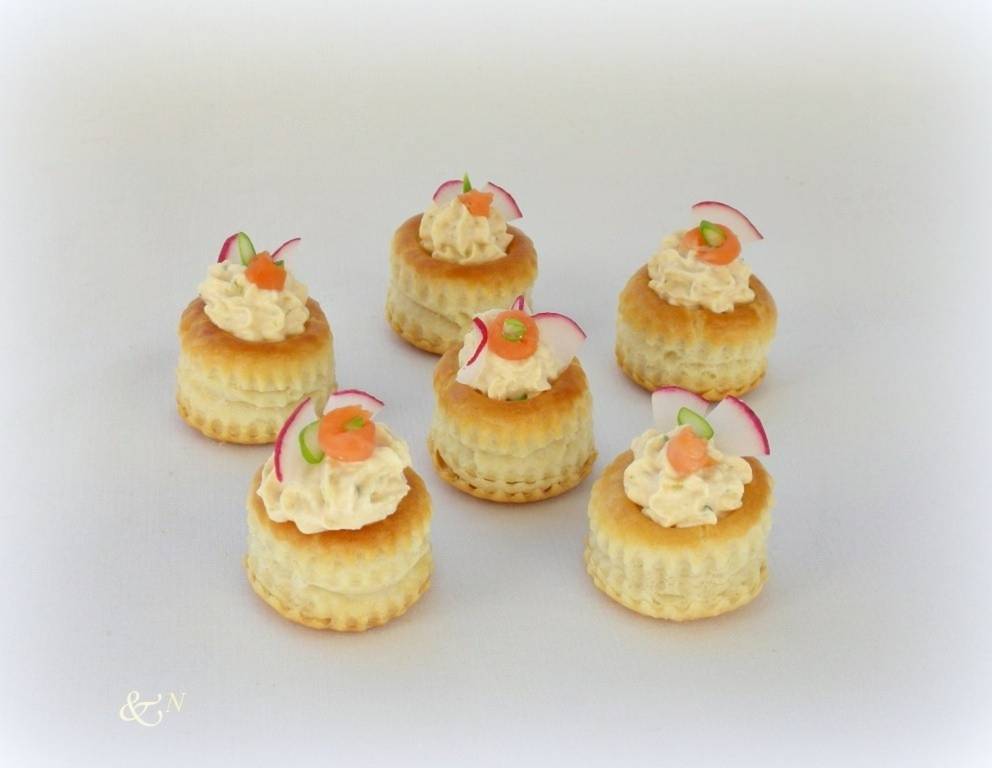 Mini-Pasteten mit Lachscreme Mini-Pasteten mit Lachscreme