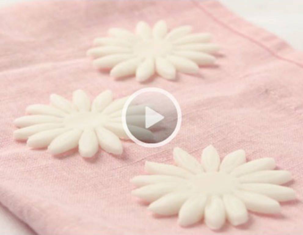 Süße Blüten aus Fondant Süße Blüten aus Fondant