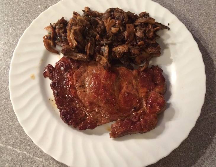 Rindersteaks mit Austernpilzen Rindersteaks mit Austernpilzen