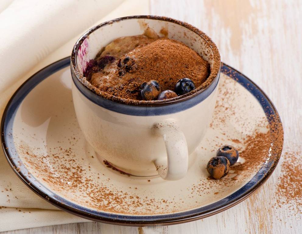 Heidelbeer Mug Cakes mit Kakao Heidelbeer Mug Cakes mit Kakao