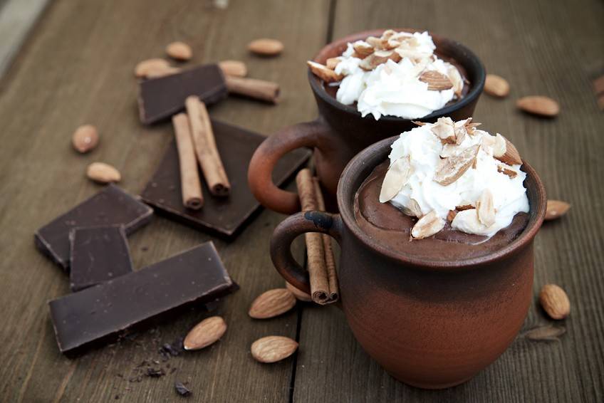 Schokoladige Zimt-Mug-Cakes Rezept