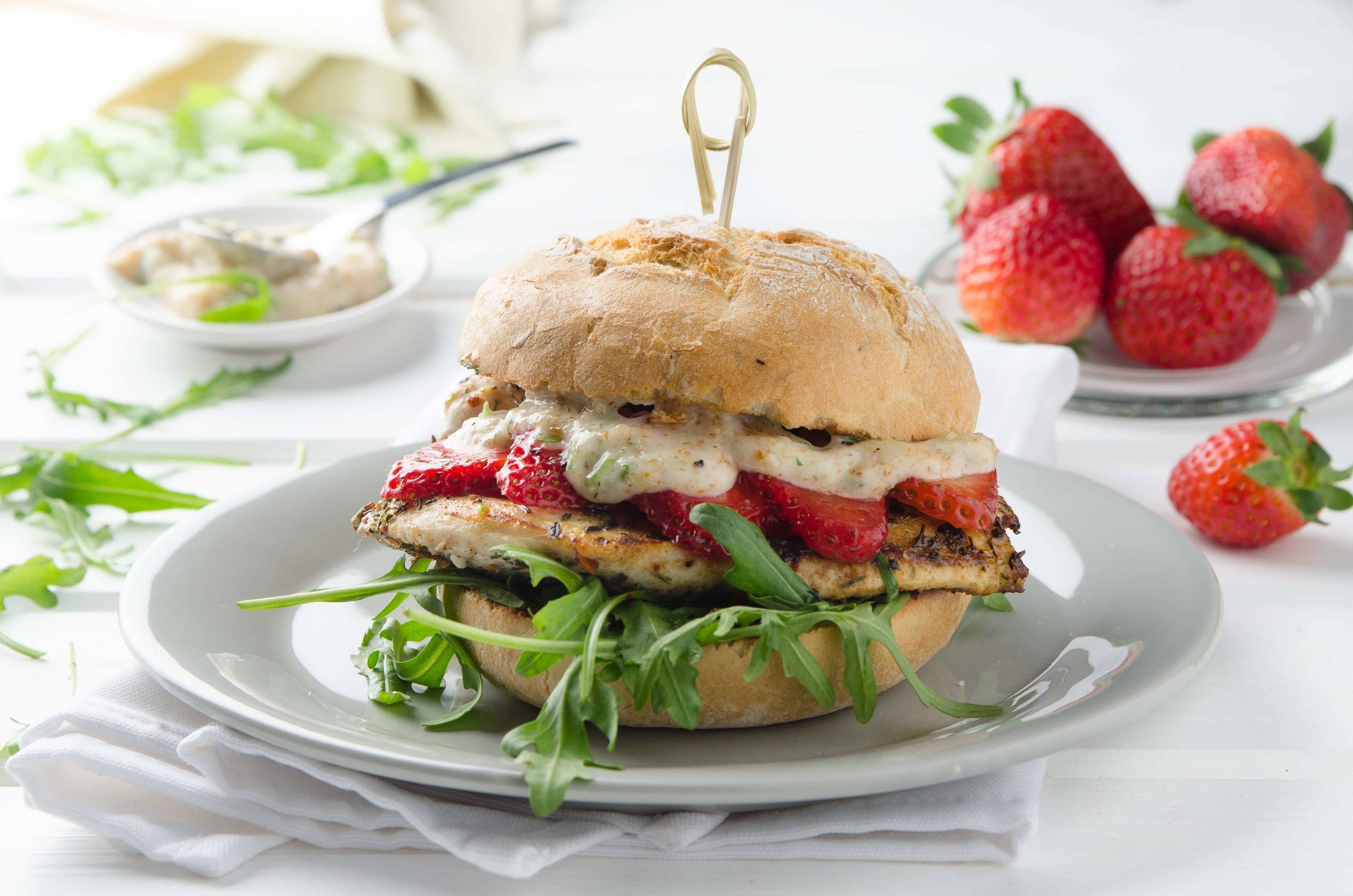Hendlburger mit Erdbeeren Rezept