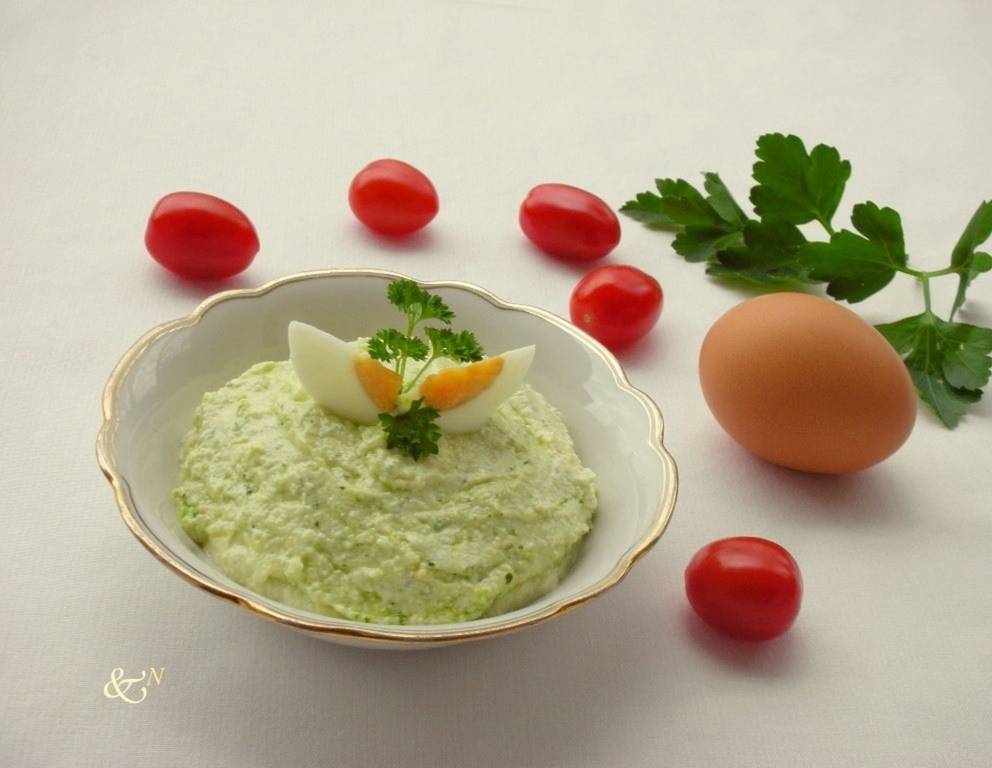 Eieraufstrich mit Petersilie Eieraufstrich mit Petersilie