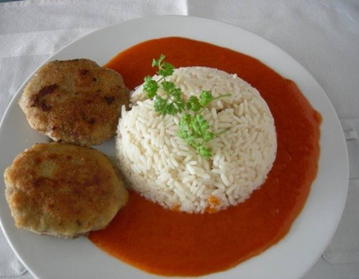 Fischlaibchen in Tomatensauce Fischlaibchen in Tomatensauce