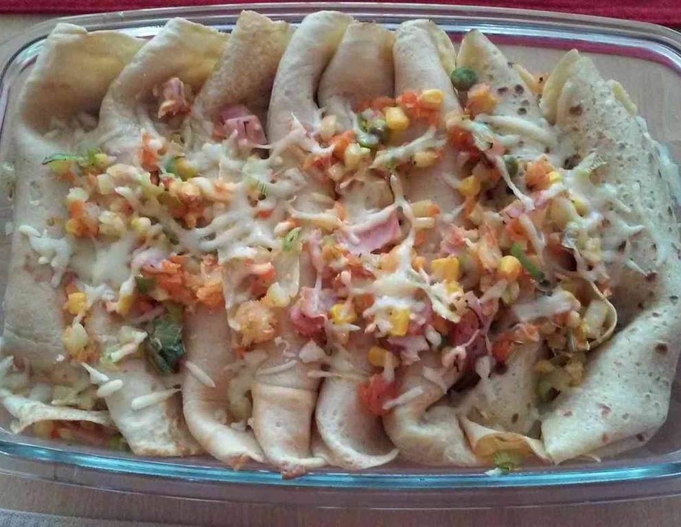 Pikant gefüllte Dinkelpalatschinken Pikant gefüllte Dinkelpalatschinken