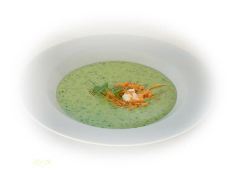 Petersilwurzelsuppe Petersilwurzelsuppe