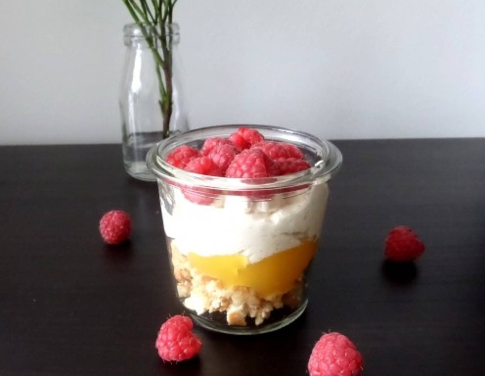 Himbeer-Zitronen-Schichtdessert Rezept - ichkoche.de Himbeer-Zitronen-Schichtdessert Rezept - ichkoche.de