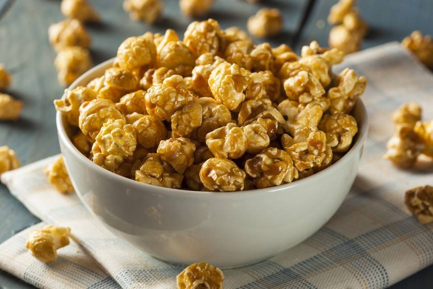 Selbstgemachte Karamell-Popcorn aus der Mikrowelle Rezept