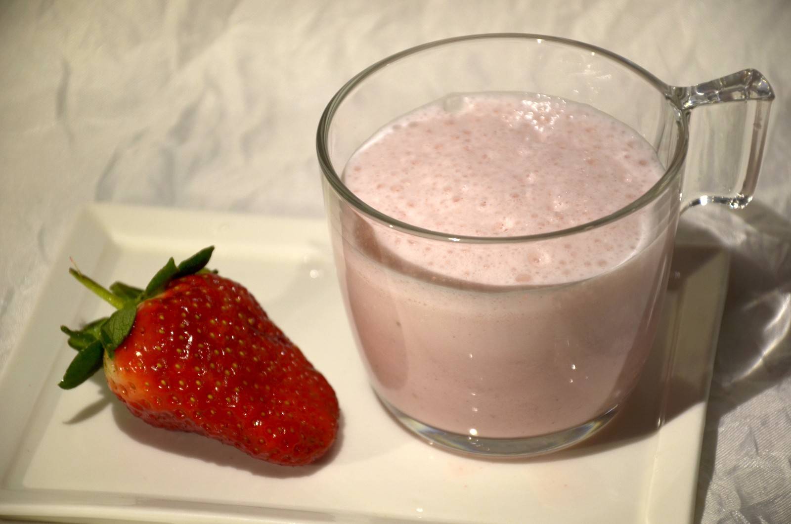 Erdbeershake mit Topfen Rezept - ichkoche.de