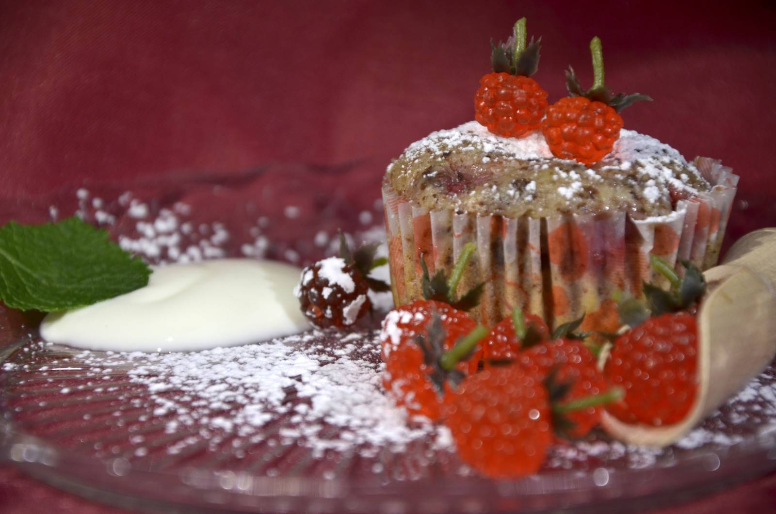 Himbeer-Sauerrahm-Muffins Rezept - ichkoche.ch Himbeer-Sauerrahm-Muffins Rezept - ichkoche.ch