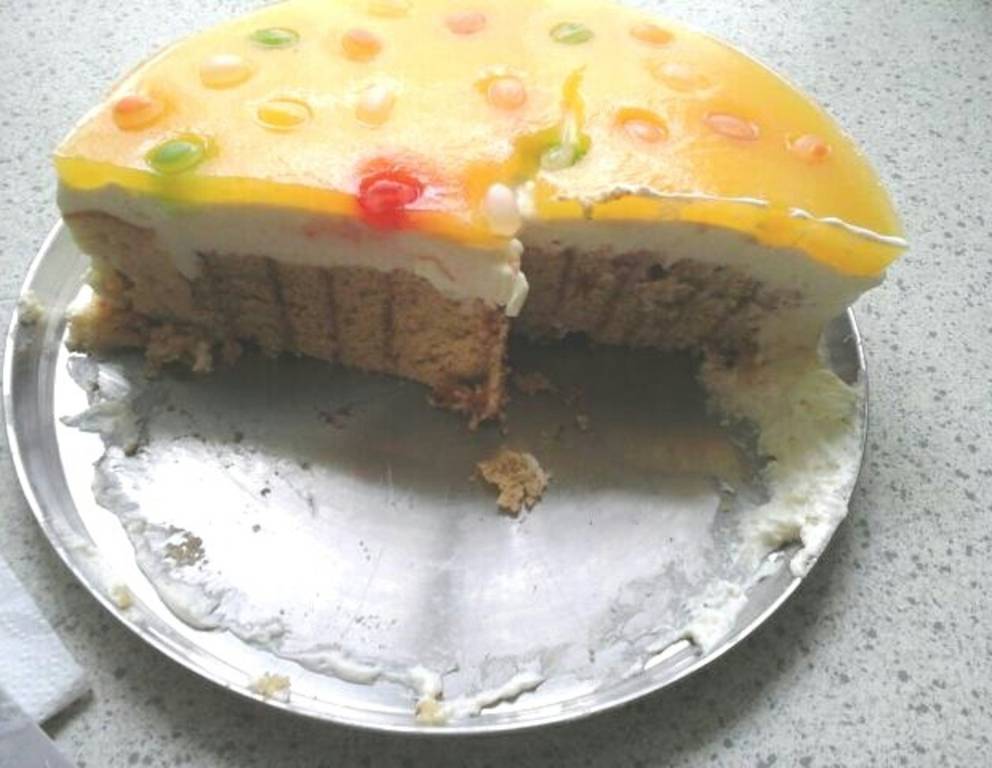 Holundercremetorte Holundercremetorte